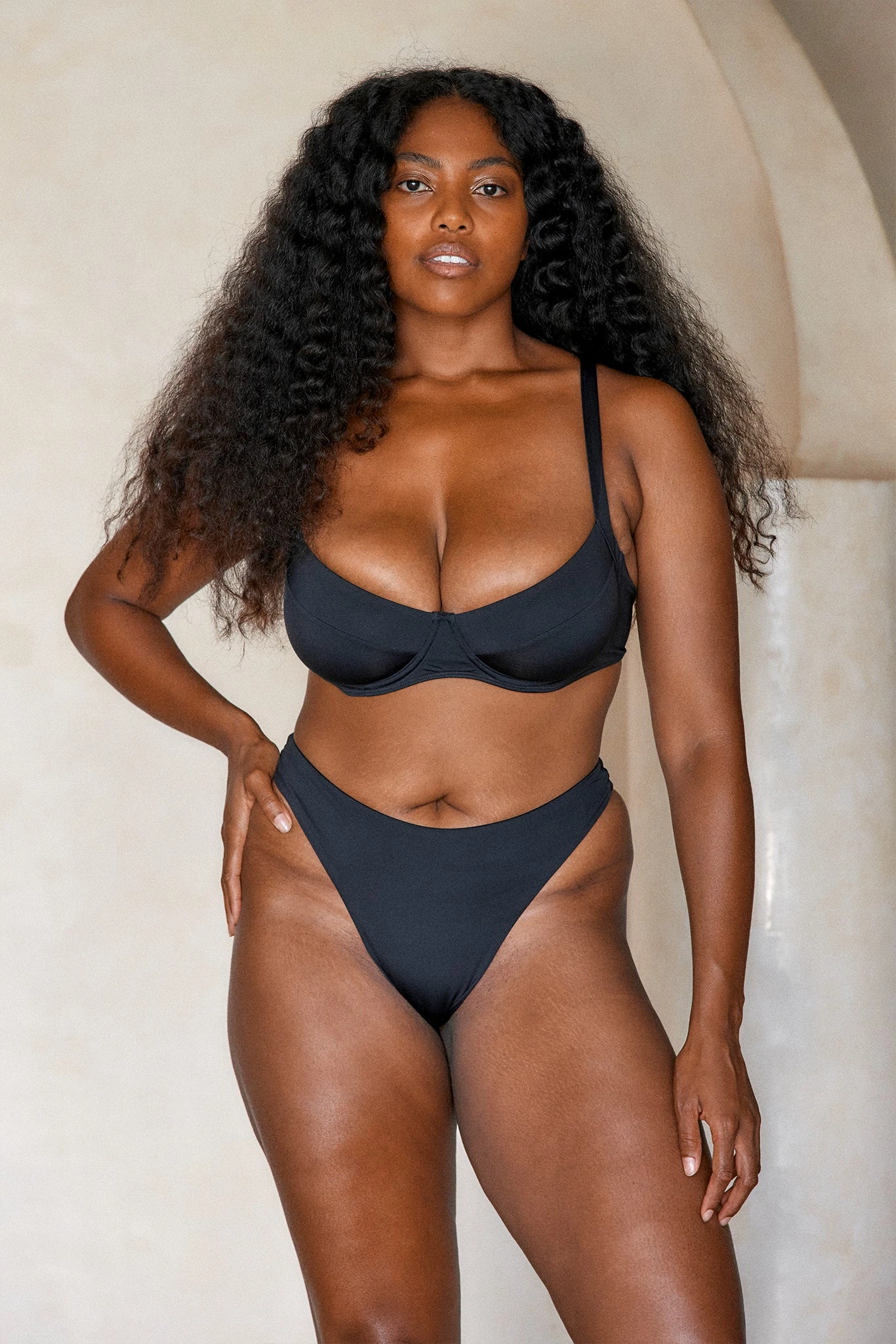 Capri Thong - Black - Image 5